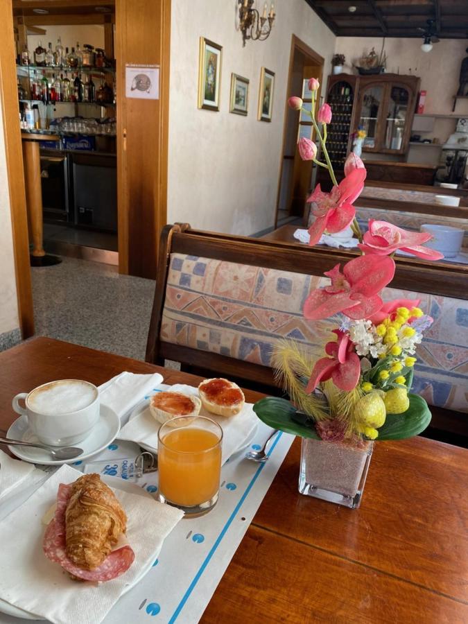 Hotel Casadei Rimini Bagian luar foto