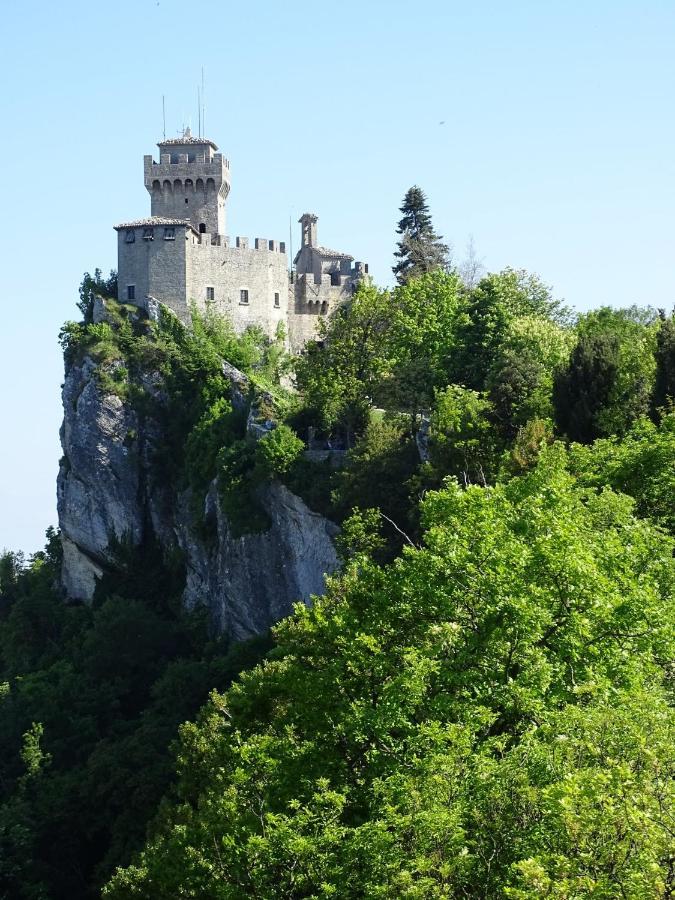 Hotel Casadei Rimini Bagian luar foto